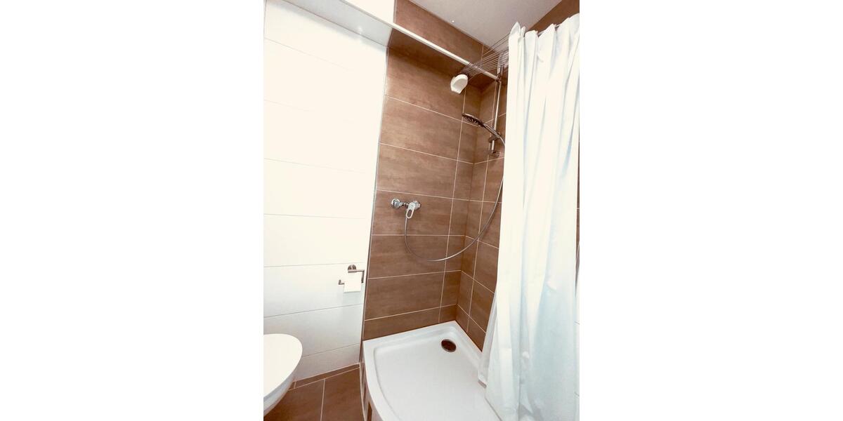 Wohnen auf Zeit Leipheim - 6 Zimmer, 15 m&sup2;, 40&euro; | Angebot:24559925