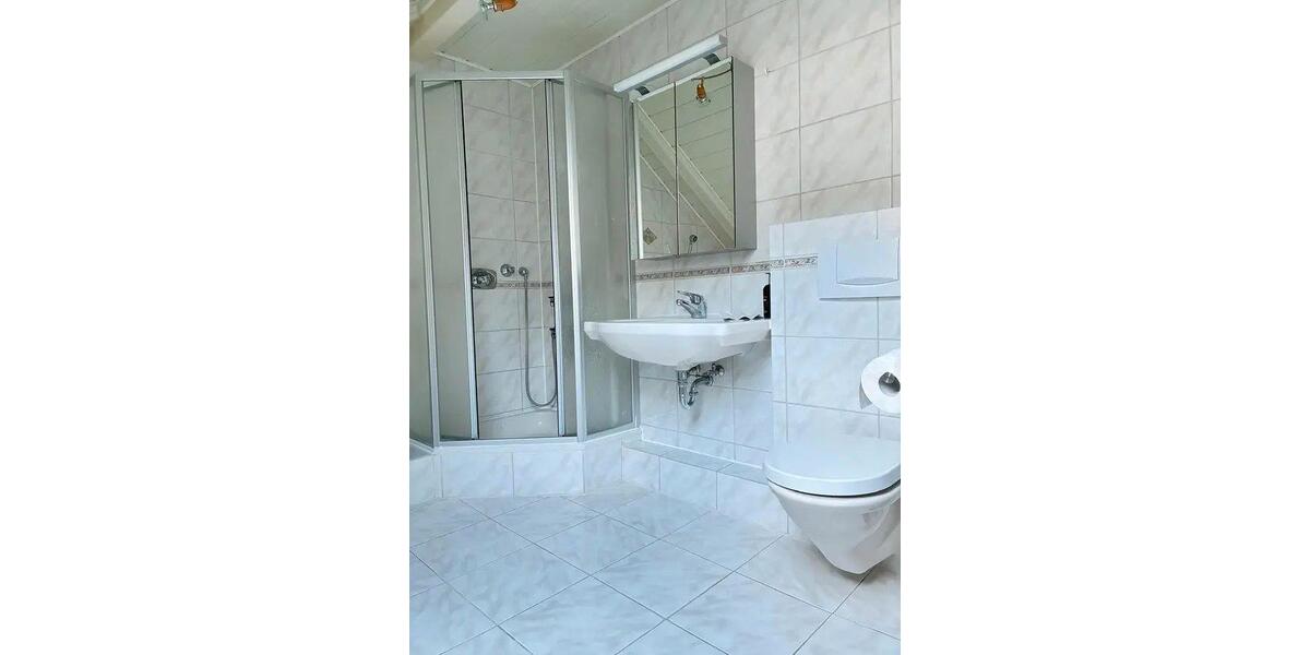 Dachgeschoßwohnung Deuerling - 3 Zimmer, 85 m&sup2;, 750&euro; | Angebot:26049383