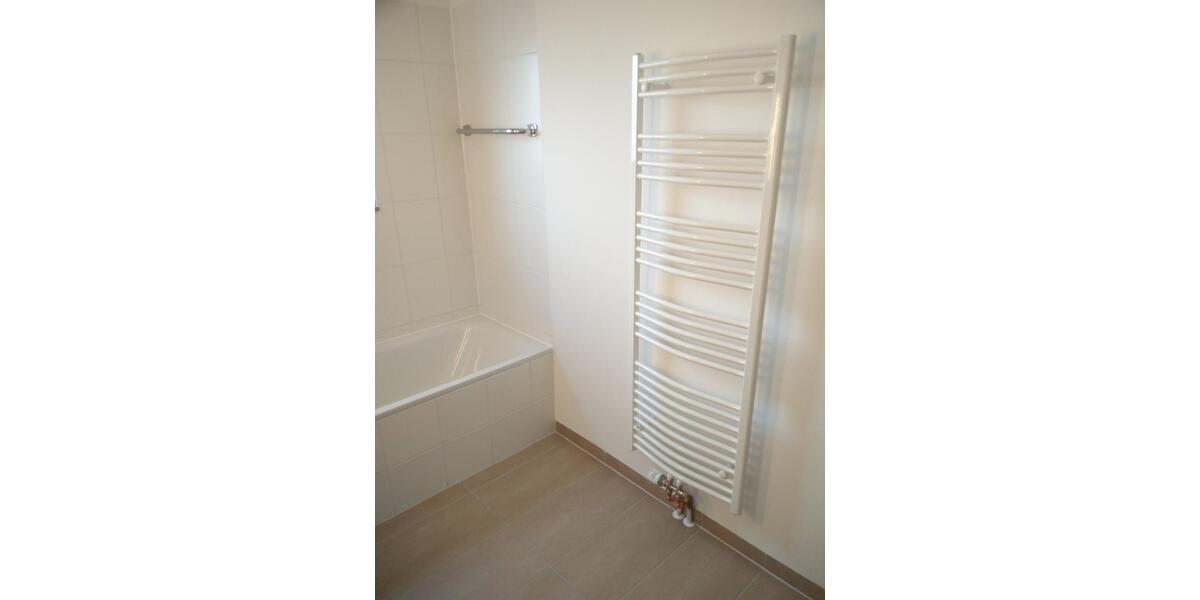 Etagenwohnung Offenbach am Main Hafen - 3 Zimmer, 84 m&sup2;, 880&euro; | Angebot:26700029