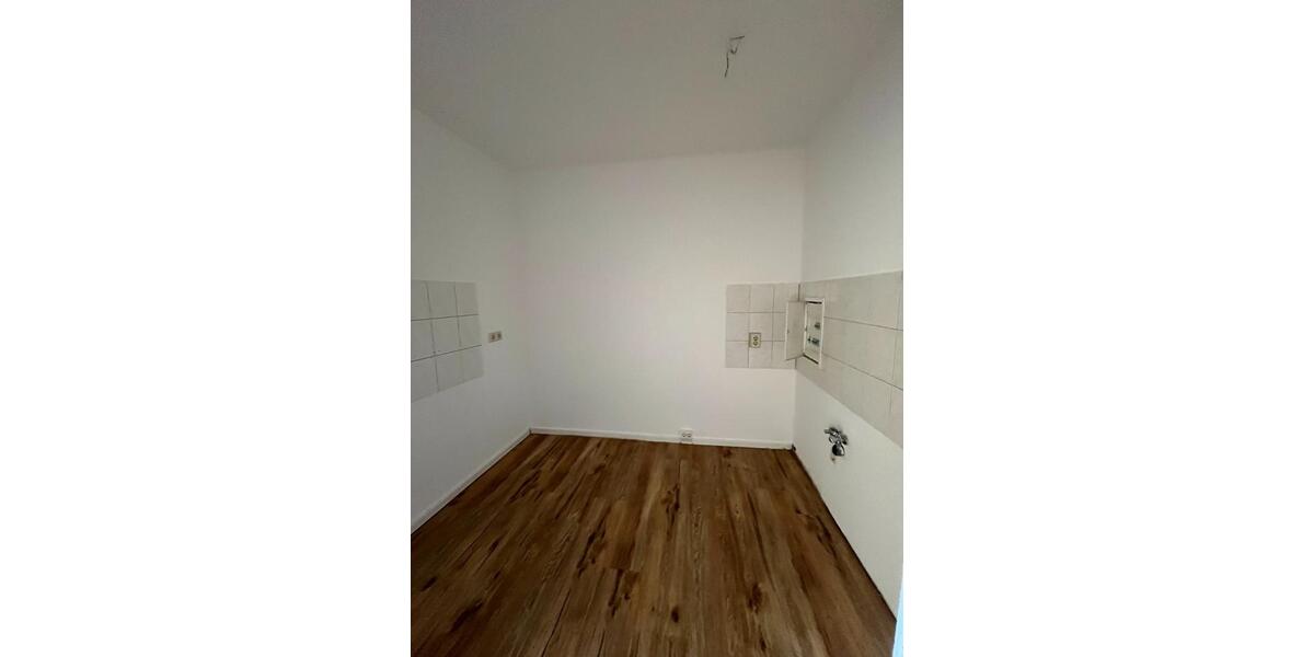 Etagenwohnung Tangermünde - 2.5 Zimmer, 56 m&sup2;, 338&euro; | Angebot:26588580
