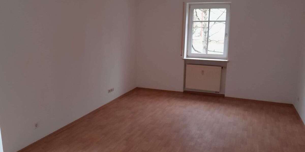 Etagenwohnung Traunreut - 4 Zimmer, 88 m&sup2;, 882&euro; | Angebot:25625309