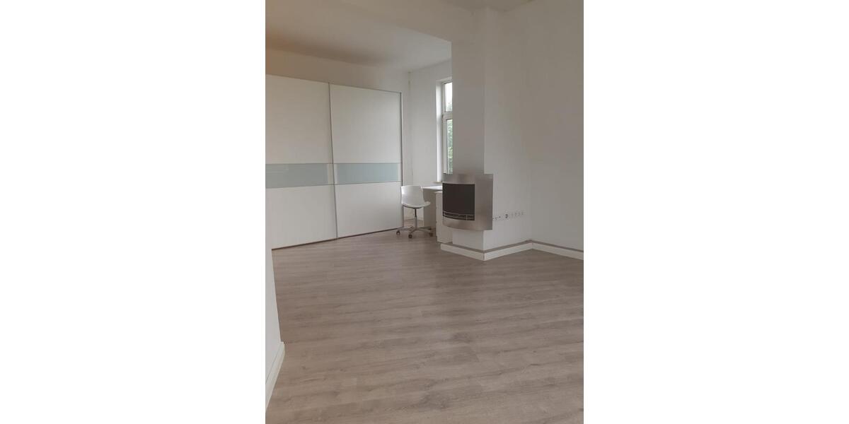 Dachgeschoßwohnung Bremerhaven - 3 Zimmer, 94 m&sup2;, 650&euro; | Angebot:26151275