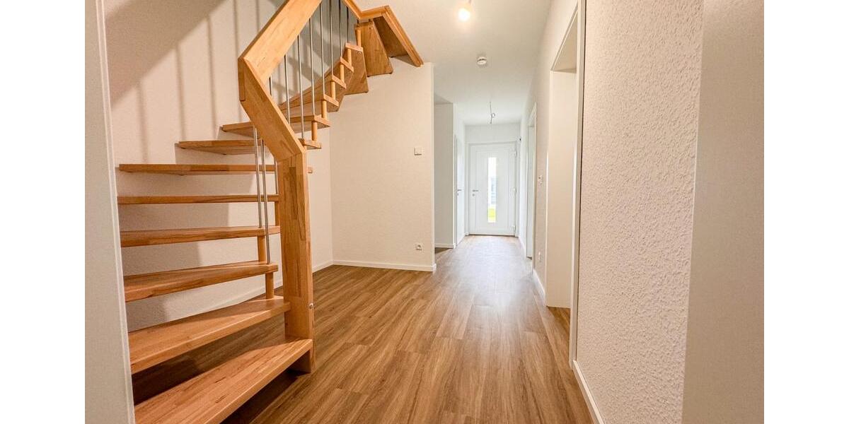 Etagenwohnung Flensburg Falkenberg - 4 Zimmer, 120 m&sup2;, 1.545&euro; | Angebot:24715927