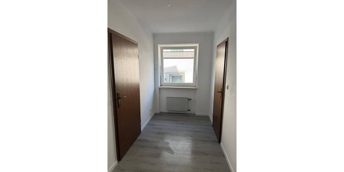 Etagenwohnung aachen Brand - 2 Zimmer, 98 m&sup2;, 1.150&euro; | Angebot:26847407