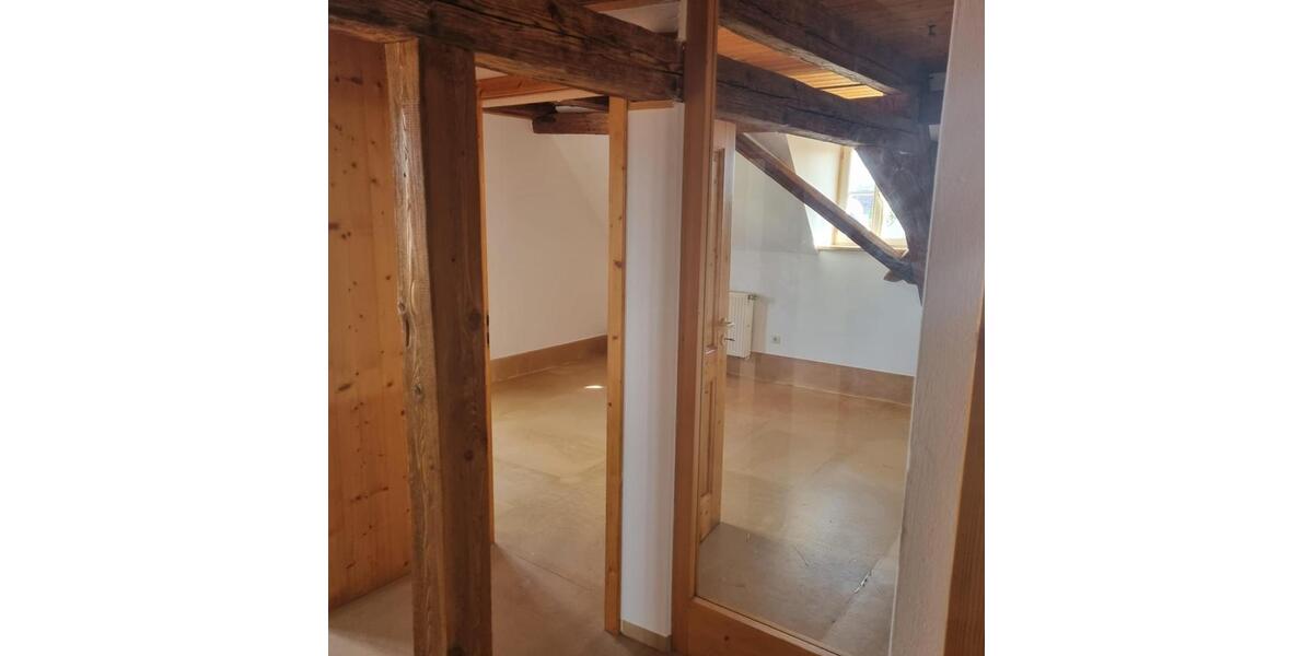 Dachgeschoßwohnung Wassertrüdingen - 2 Zimmer, 45 m&sup2;, 380&euro; | Angebot:26596690