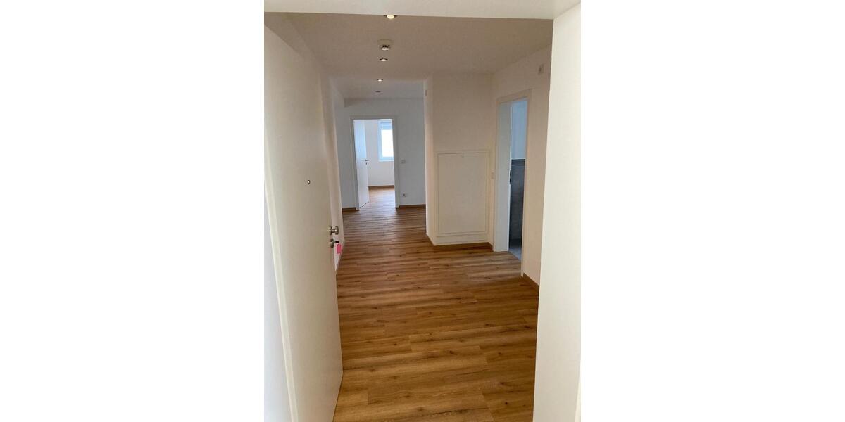Erdgeschoßwohnung Dillingen an der Donau - 3 Zimmer, 89 m&sup2;, 1.068&euro; | Angebot:26405851