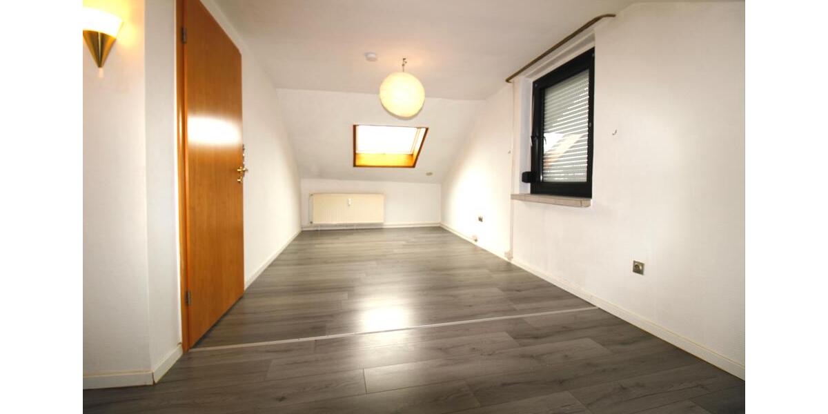 Einfamilienhaus Arnsberg Holzen - 6 Zimmer, 200 m&sup2;, 1.600&euro; | Angebot:24549619