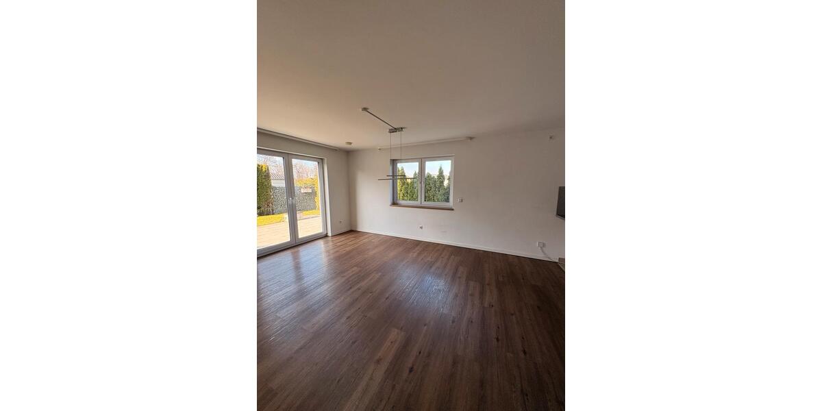 Doppelhaushälfte Aholfing - 4 Zimmer, 140 m&sup2;, 1.480&euro; | Angebot:25329422