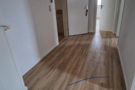Wohnung Zerbst (Anhalt) - 2.5 Zimmer, 63 m&sup2;, 410&euro; | Angebot:25402443