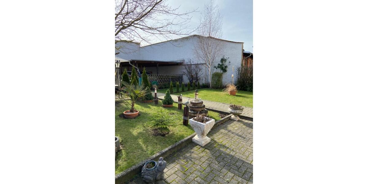 Erdgeschoßwohnung Oschersleben (Bode) - 3 Zimmer, 90 m&sup2;, 555&euro; | Angebot:23621606