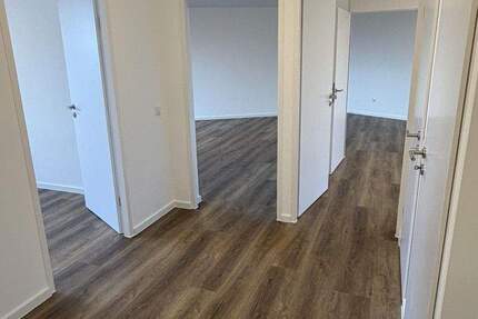 Wohnung Köln Westhoven - 3 Zimmer, 96 m&sup2;, 1.400&euro; | Angebot:25154092