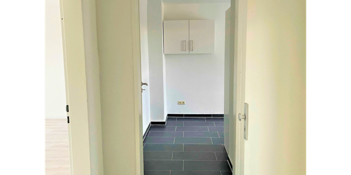 Dachgeschoßwohnung Wilhelmshaven - 2 Zimmer, 45 m&sup2;, 400&euro; | Angebot:25960045