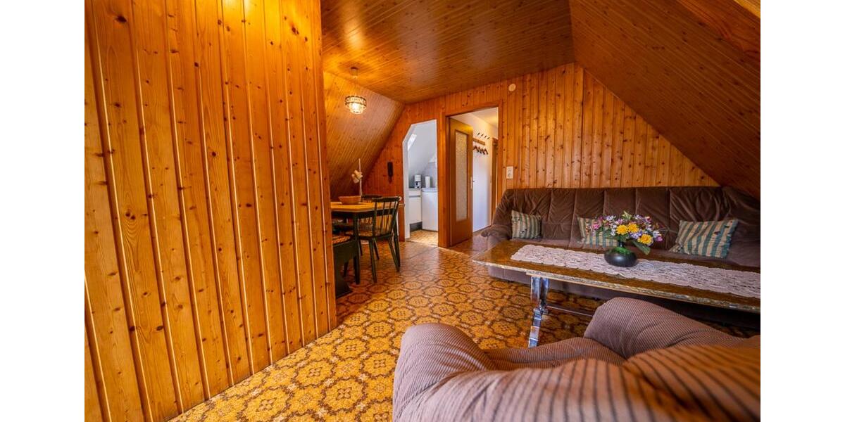 Dachgeschoßwohnung Kappelrodeck - 3 Zimmer, 30 m&sup2;, 450&euro; | Angebot:25025837