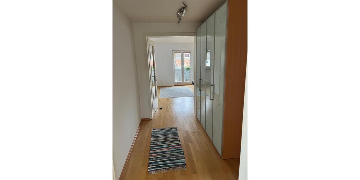 Etagenwohnung Bad Tölz - 2 Zimmer, 100 m&sup2;, 2.000&euro; | Angebot:26582338