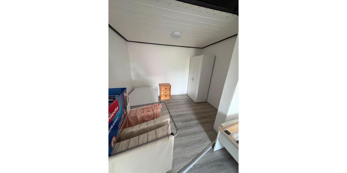 Etagenwohnung Oberderdingen - 2 Zimmer, 25 m&sup2;, 450&euro; | Angebot:26598335