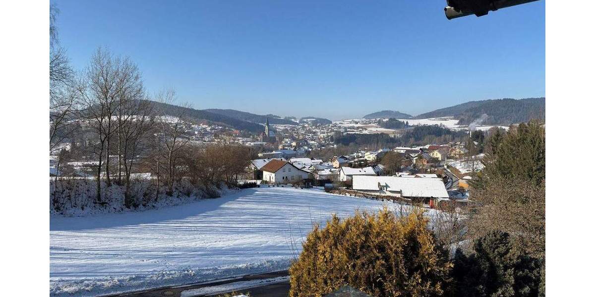 Mehrfamilienhaus, Wohnhaus Teisnach - 6 Zimmer, 213 m&sup2;, 1.350&euro; | Angebot:24685594