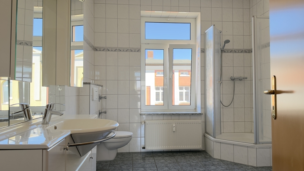 Für Menschen, die ankommen wollen - nicht nur einziehen - 2 Zimmer Balkon TagesLichtBad EBK 2. OG - Etagenwohnung Schwerin Paulsstadt | Angebot:26818944