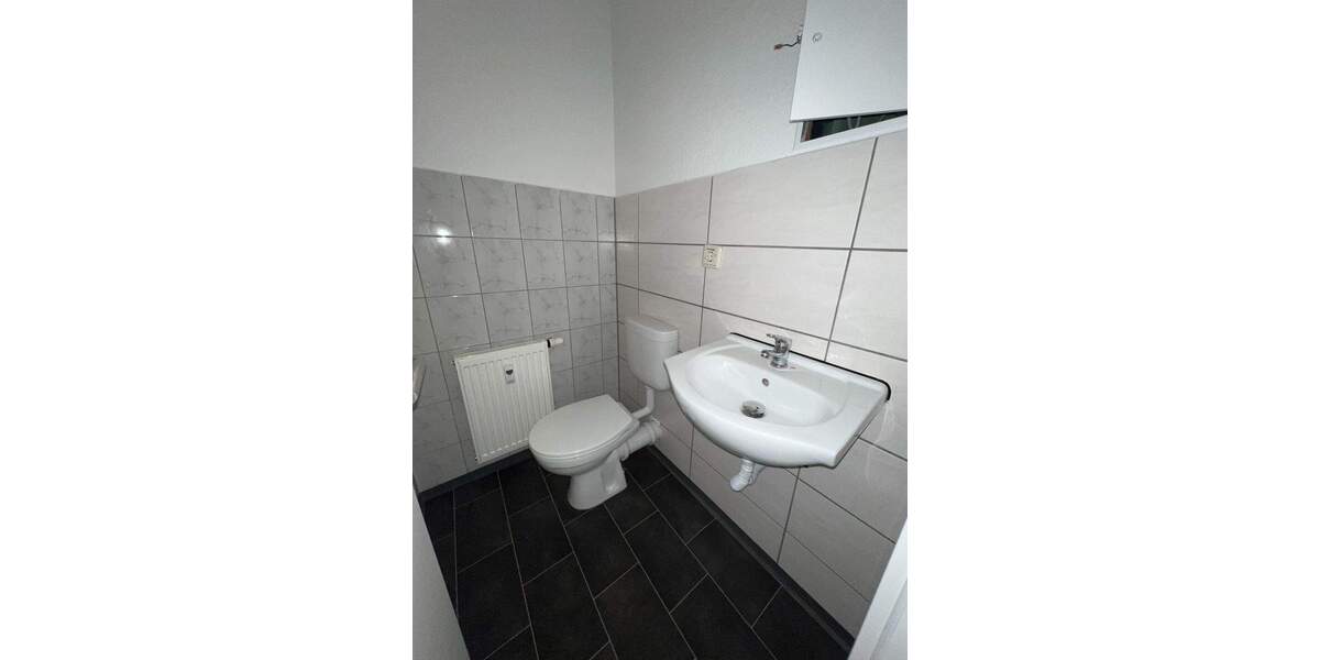 Etagenwohnung Merseburg (Saale Merseburg - 4 Zimmer, 117 m&sup2;, 800&euro; | Angebot:26723151