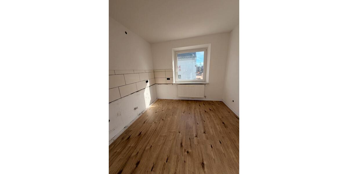 Etagenwohnung Selb - 3 Zimmer, 71 m&sup2;, 585&euro; | Angebot:25933615