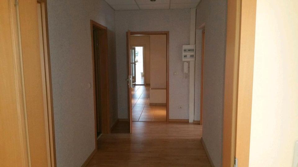 Etagenwohnung Pulsnitz - 2 Zimmer, 126 m&sup2;, 700&euro; | Angebot:26285382
