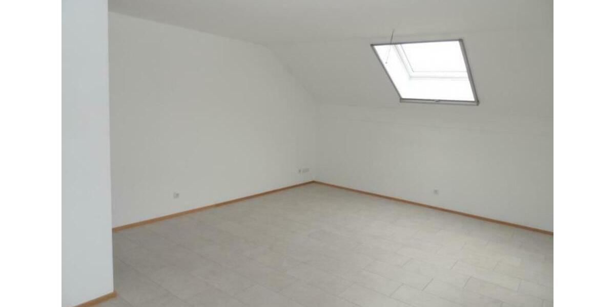 Dachgeschoßwohnung Passau Auerbach - 3 Zimmer, 71 m&sup2;, 850&euro; | Angebot:25550313