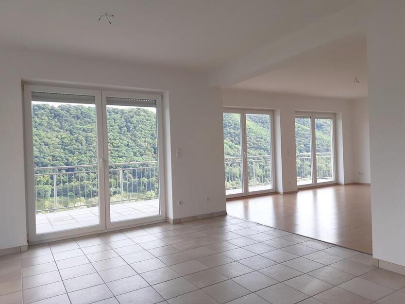 Großzügige helle 3-Zimmer Wohnung in Hatzenport mit Panoramablick