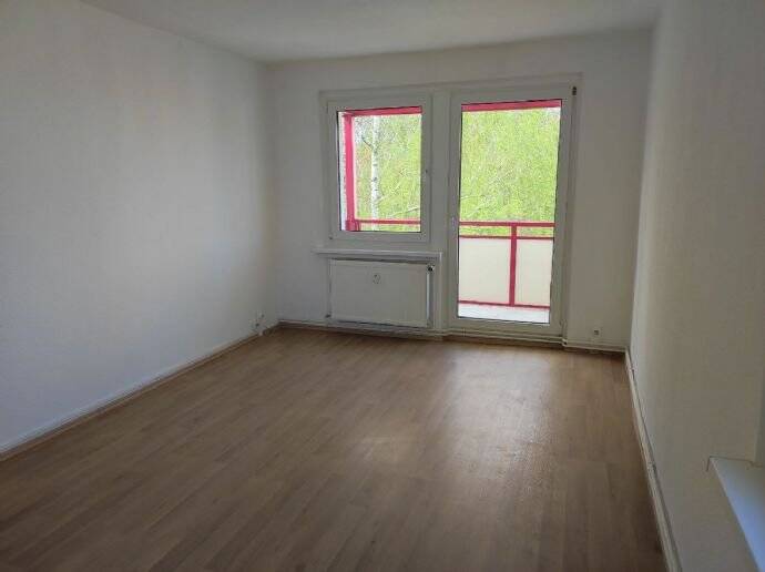 3 -Raum-Wohnung mit Balkon in Regis-Breitingen 3 zimmer
