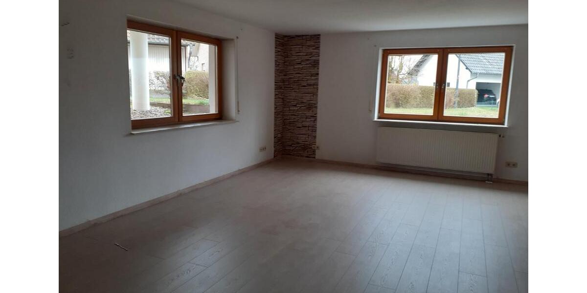 Etagenwohnung Ringgau - 3 Zimmer, 93 m&sup2;, 450&euro; | Angebot:26033423