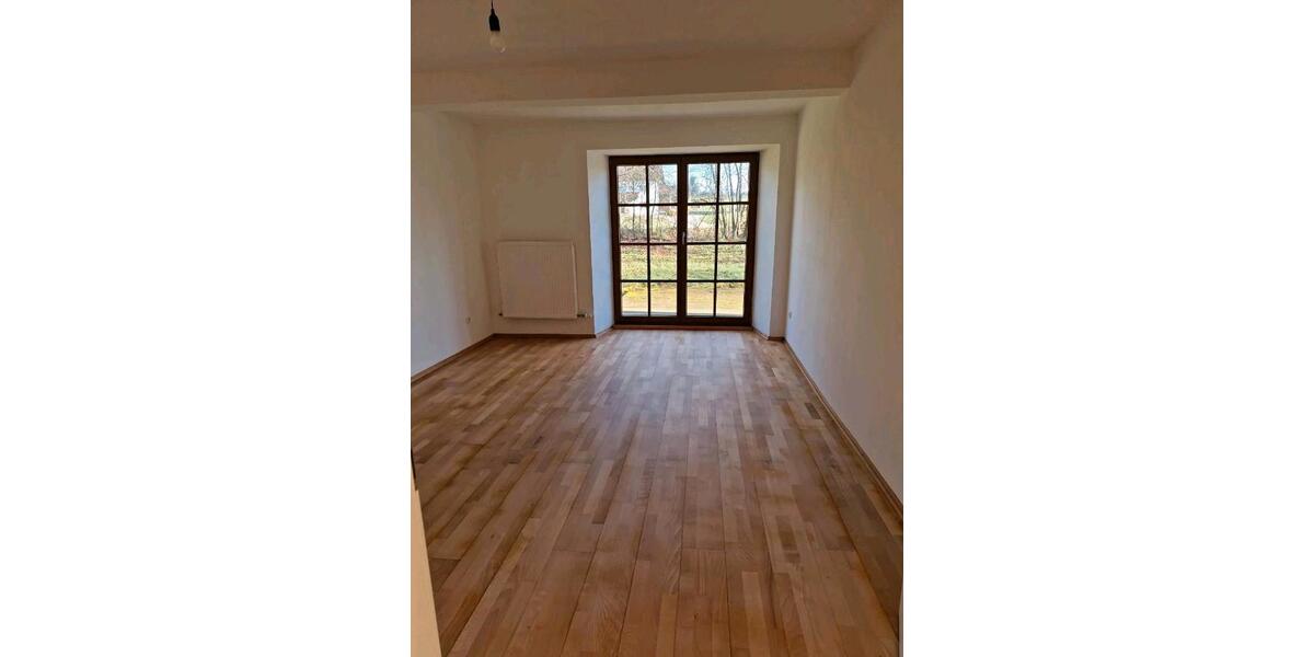 Erdgeschoßwohnung Gangkofen - 3 Zimmer, 131 m&sup2;, 850&euro; | Angebot:26038541