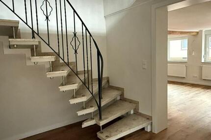 Haus Buseck - 4.5 Zimmer, 140 m&sup2;, 1.200&euro; | Angebot:24675931