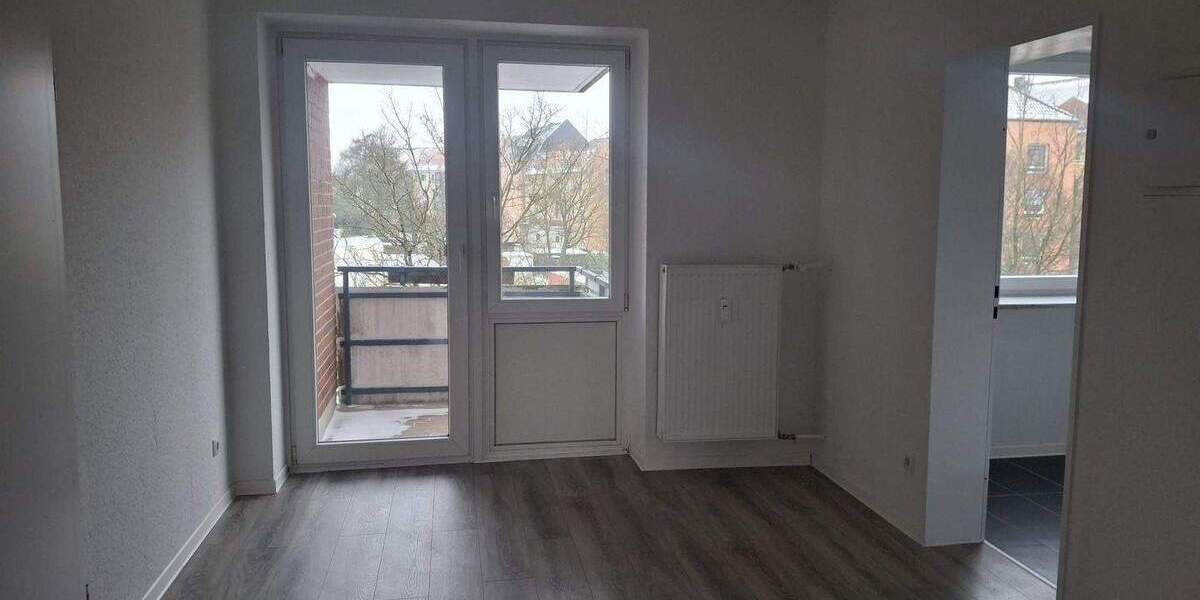 Etagenwohnung Bremerhaven Lehe - 2 Zimmer, 68 m&sup2;, 460&euro; | Angebot:25768771
