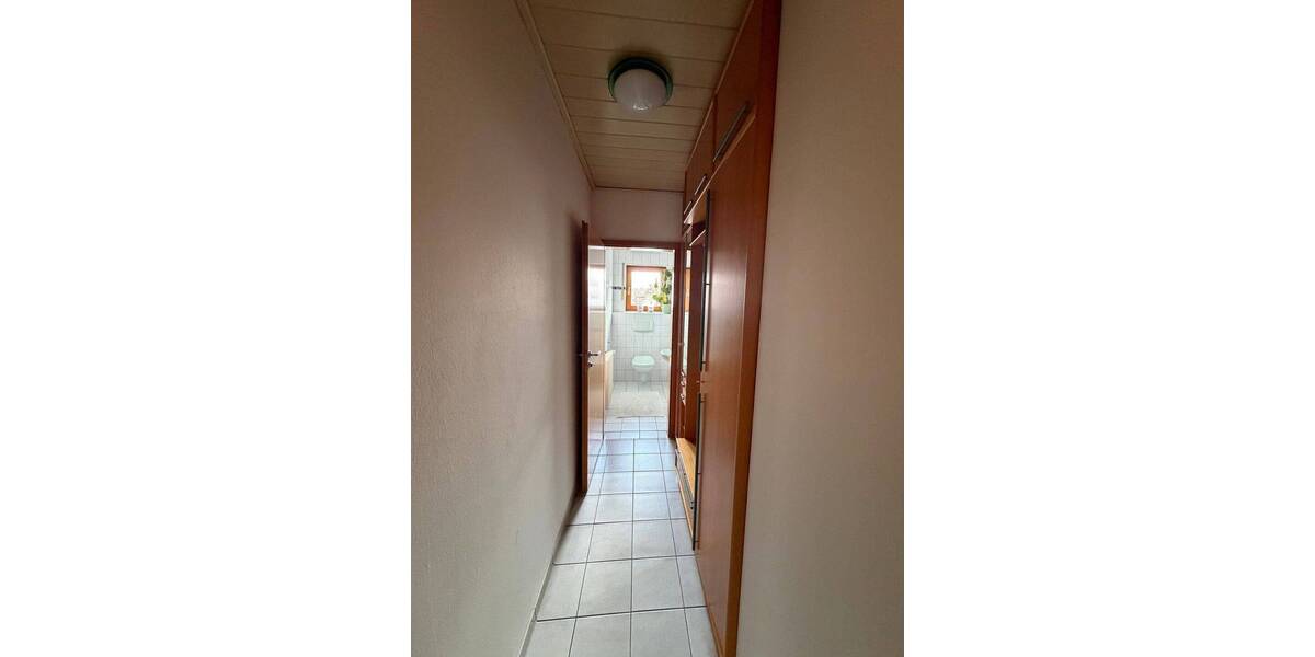 Etagenwohnung Erlangen Frauenaurach - 3 Zimmer, 117 m&sup2;, 1.400&euro; | Angebot:26092188