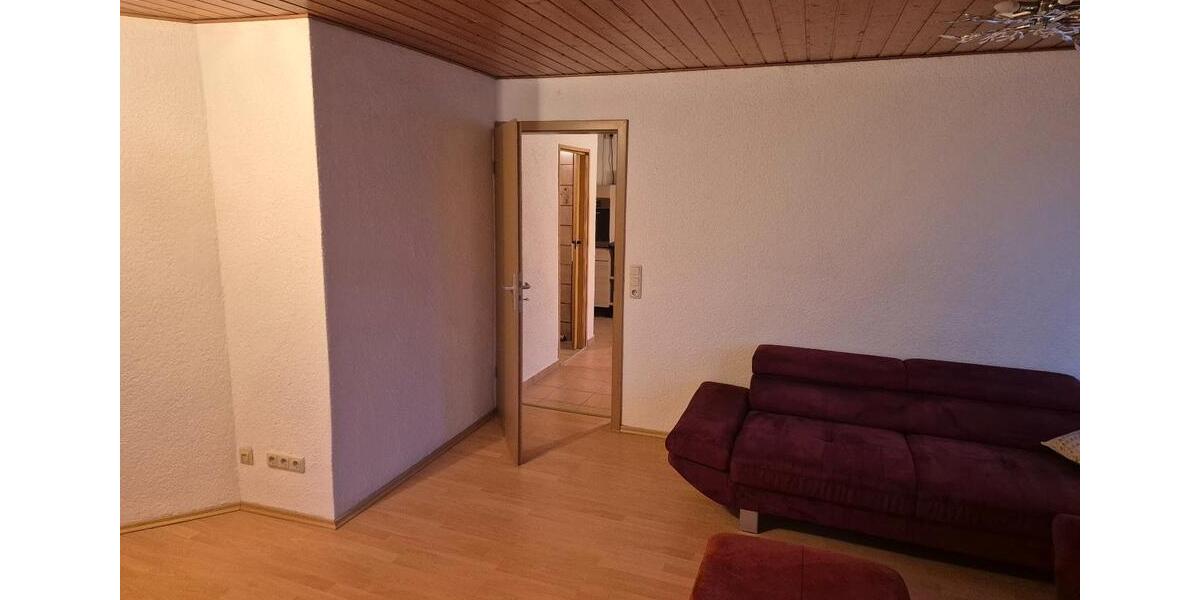 Etagenwohnung Helmbrechts - 2 Zimmer, 77 m&sup2;, 430&euro; | Angebot:26561803