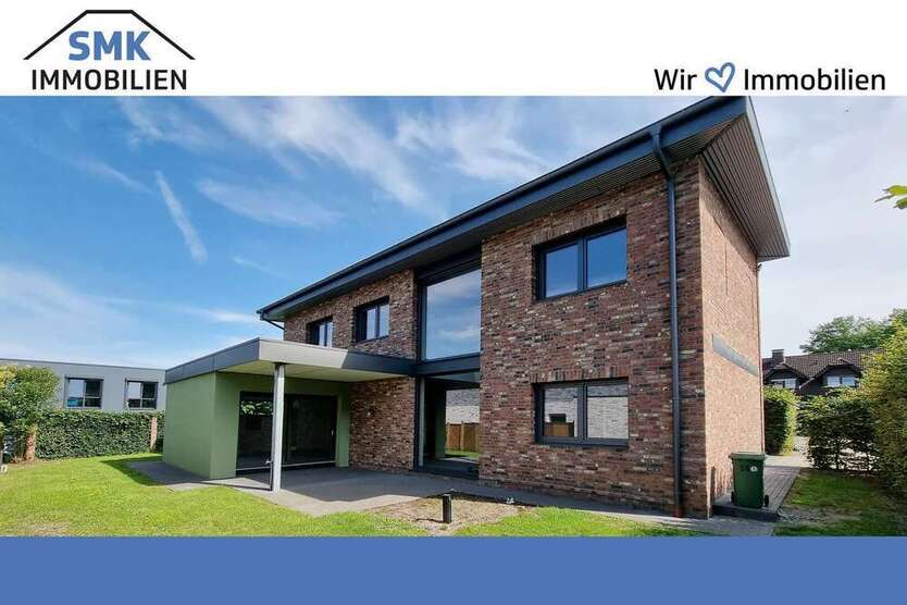 Haus zum Mieten in Schloß Holte-Stukenbrock 1.820 € 180 m²