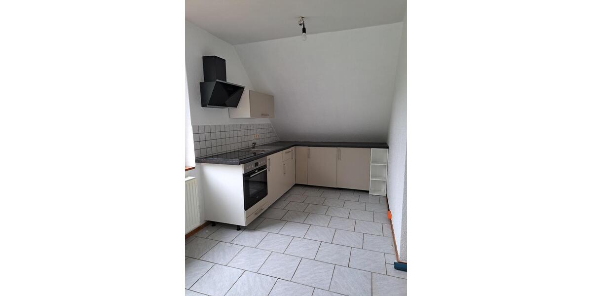 Dachgeschoßwohnung Hamweddel - 1 Zimmer, 45 m&sup2;, 500&euro; | Angebot:25353776