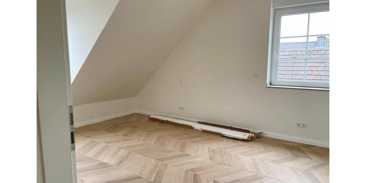 Dachgeschoßwohnung Meerbusch - 2 Zimmer, 85 m&sup2;, 1.530&euro; | Angebot:26620047