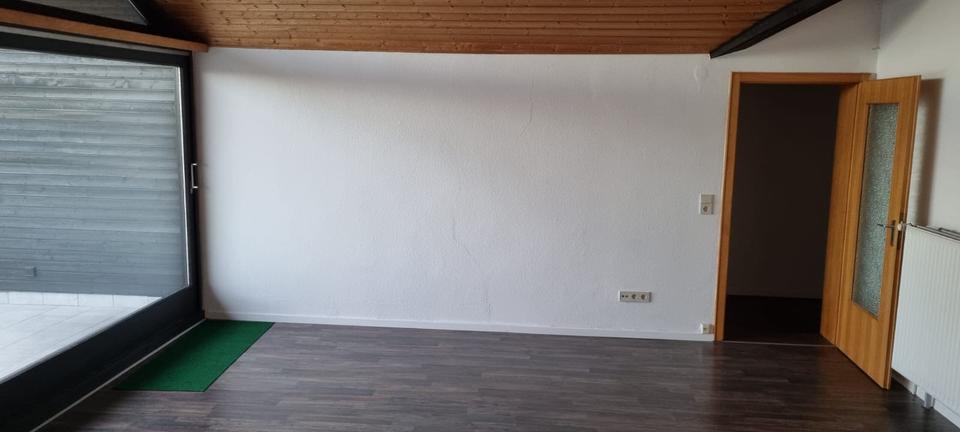Dachgeschoßwohnung Wendeburg - 3 Zimmer, 120 m&sup2;, 925&euro; | Angebot:24561018
