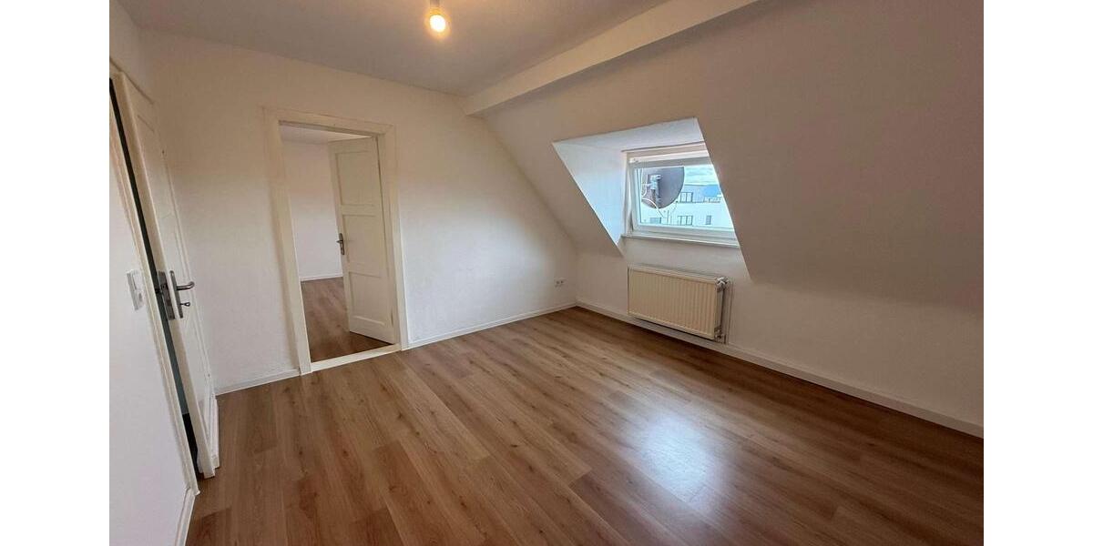 Dachgeschoßwohnung Gelnhausen - 3 Zimmer, 62 m&sup2;, 720&euro; | Angebot:24395400