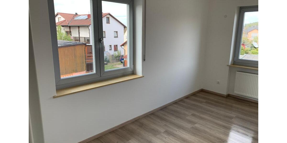Moderne schöne Wohnung 5 Zimmern Südbalkon Schwarzenfeld 5 zimmer