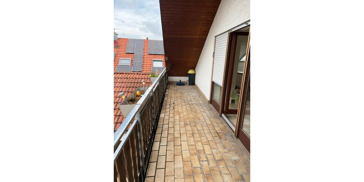 Dachgeschoßwohnung Filderstadt - 3 Zimmer, 68 m&sup2;, 950&euro; | Angebot:25219830