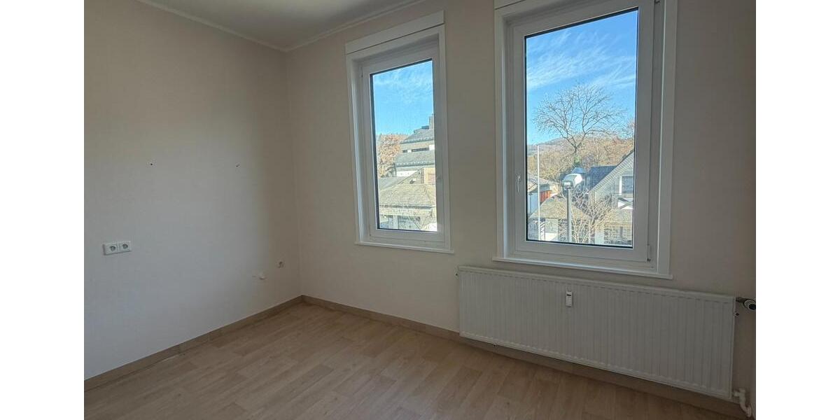 Etagenwohnung Olsberg - 8 Zimmer, 152 m&sup2;, 1.050&euro; | Angebot:25479708