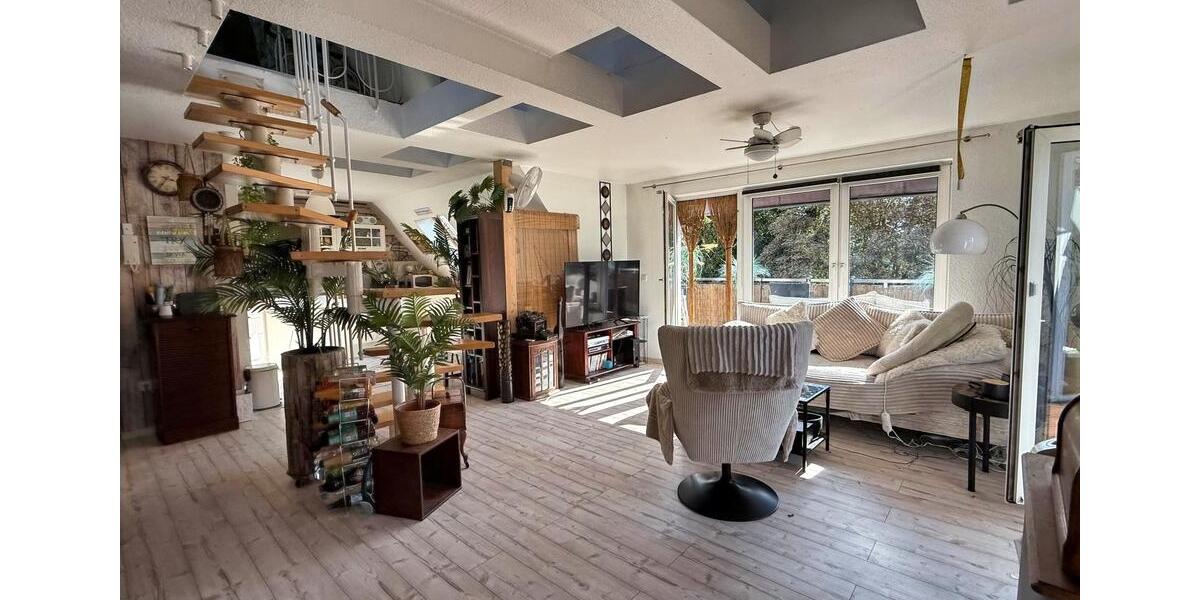 Dachgeschoßwohnung Ahrensfelde - 3 Zimmer, 93 m&sup2;, 1.300&euro; | Angebot:25895326