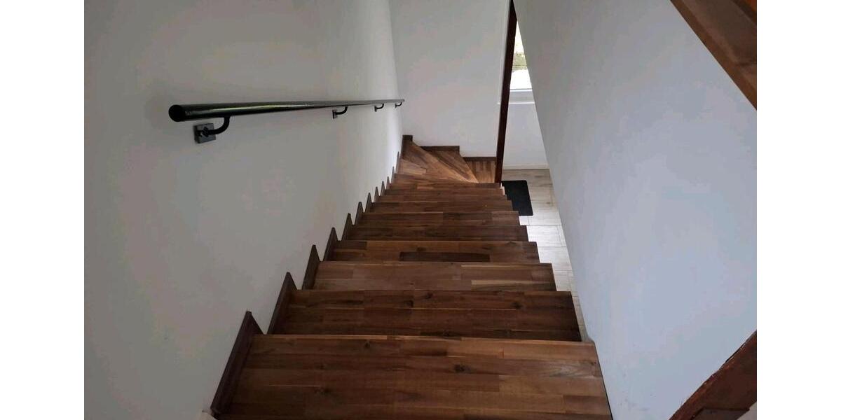 Einfamilienhaus Bodenfelde - 6 Zimmer, 150 m&sup2;, 840&euro; | Angebot:26047177