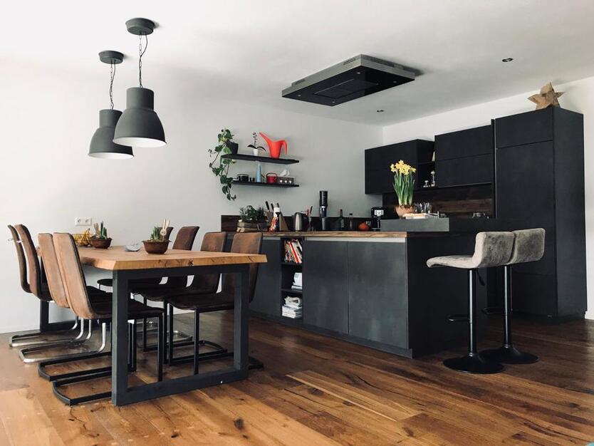 Neuwertige 3- Zimmer Wohnung mit Penthouse-Charakter