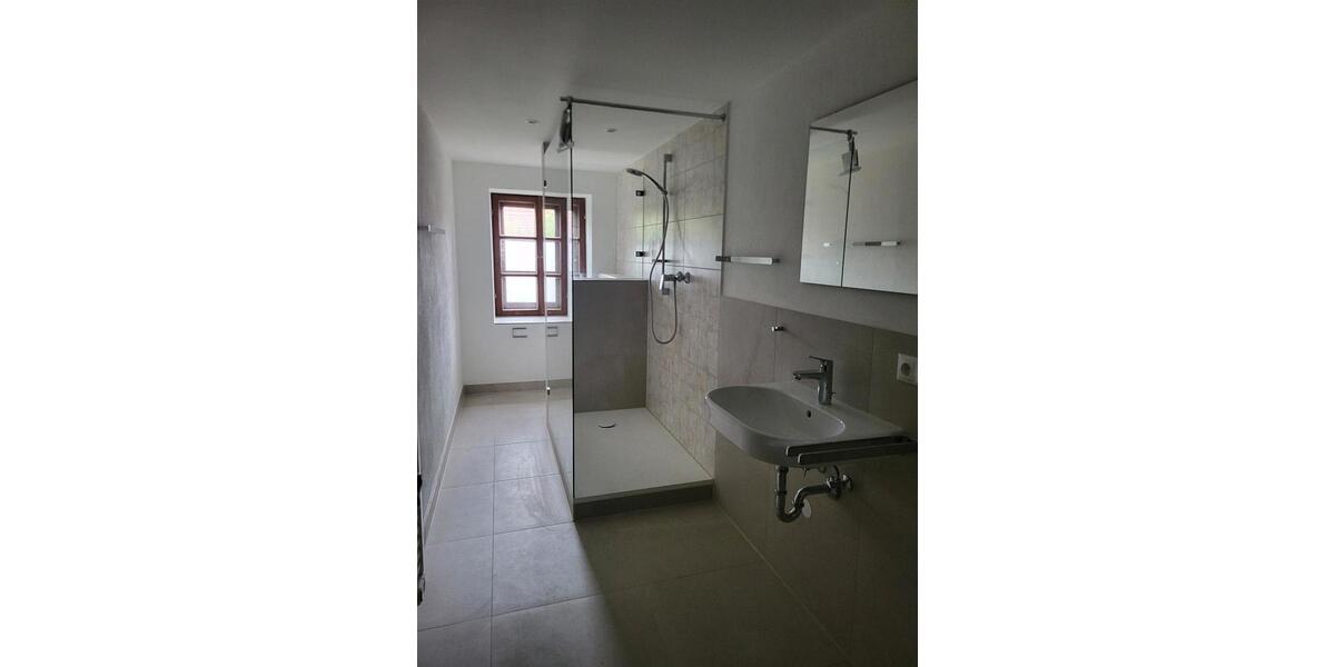 Etagenwohnung Weilheim in Oberbayern - 8 Zimmer, 305 m&sup2;, 3.200&euro; | Angebot:26478235