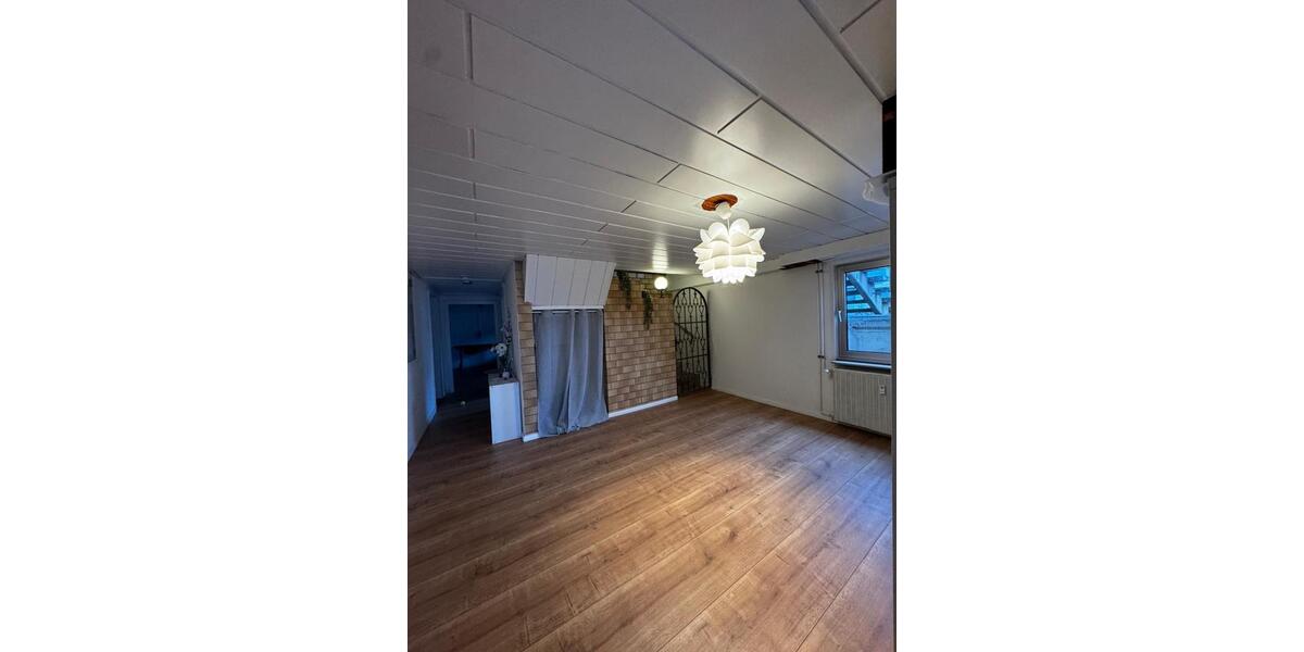 Erdgeschoßwohnung Merchweiler - 3 Zimmer, 105 m&sup2;, 70&euro; | Angebot:23765780