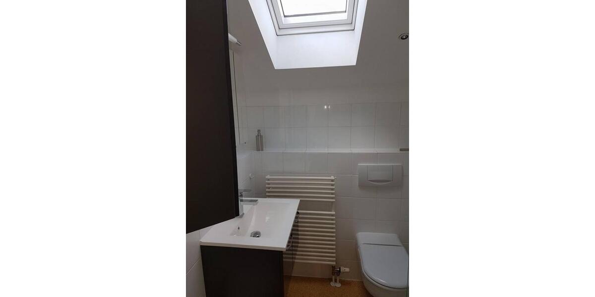 Dachgeschoßwohnung Utting am Ammersee - 3 Zimmer, 60 m&sup2;, 1.150&euro; | Angebot:25592208