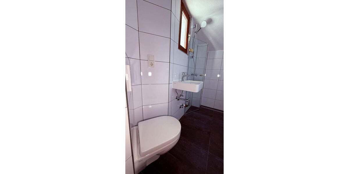 Mehrfamilienhaus, Wohnhaus Köln Zündorf - 5 Zimmer, 170 m&sup2;, 2.100&euro; | Angebot:26753804