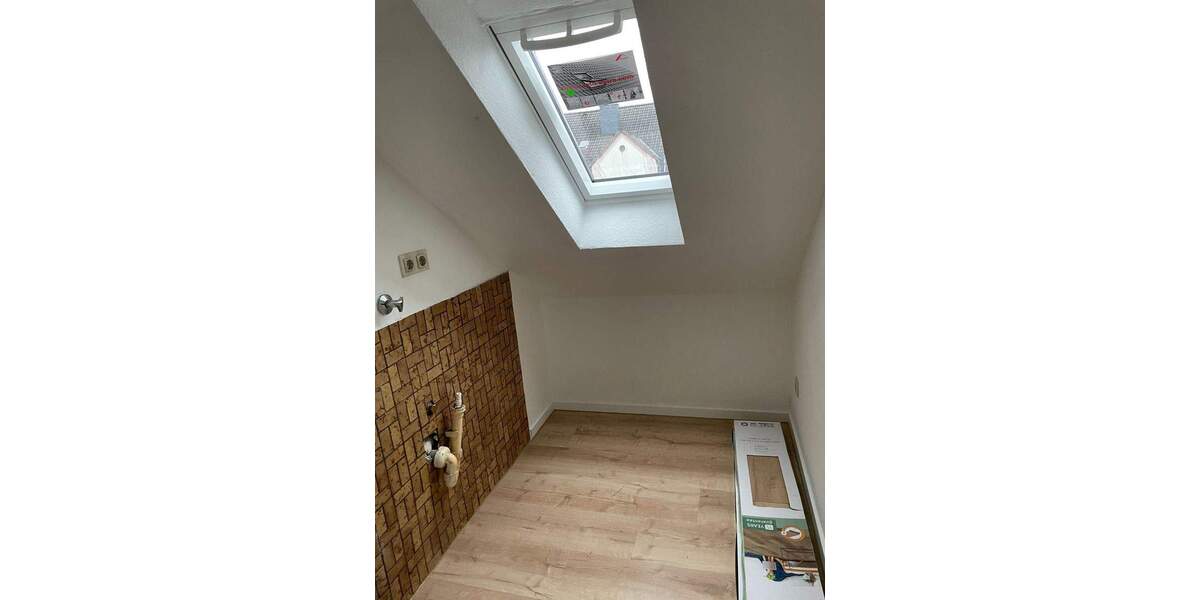 Etagenwohnung Bochum Harpen - 2 Zimmer, 83 m&sup2;, 664&euro; | Angebot:23947430