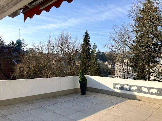 Etagenwohnung Wiesbaden Nordost - 4 Zimmer, 127 m&sup2;, 1.900&euro; | Angebot:25432563